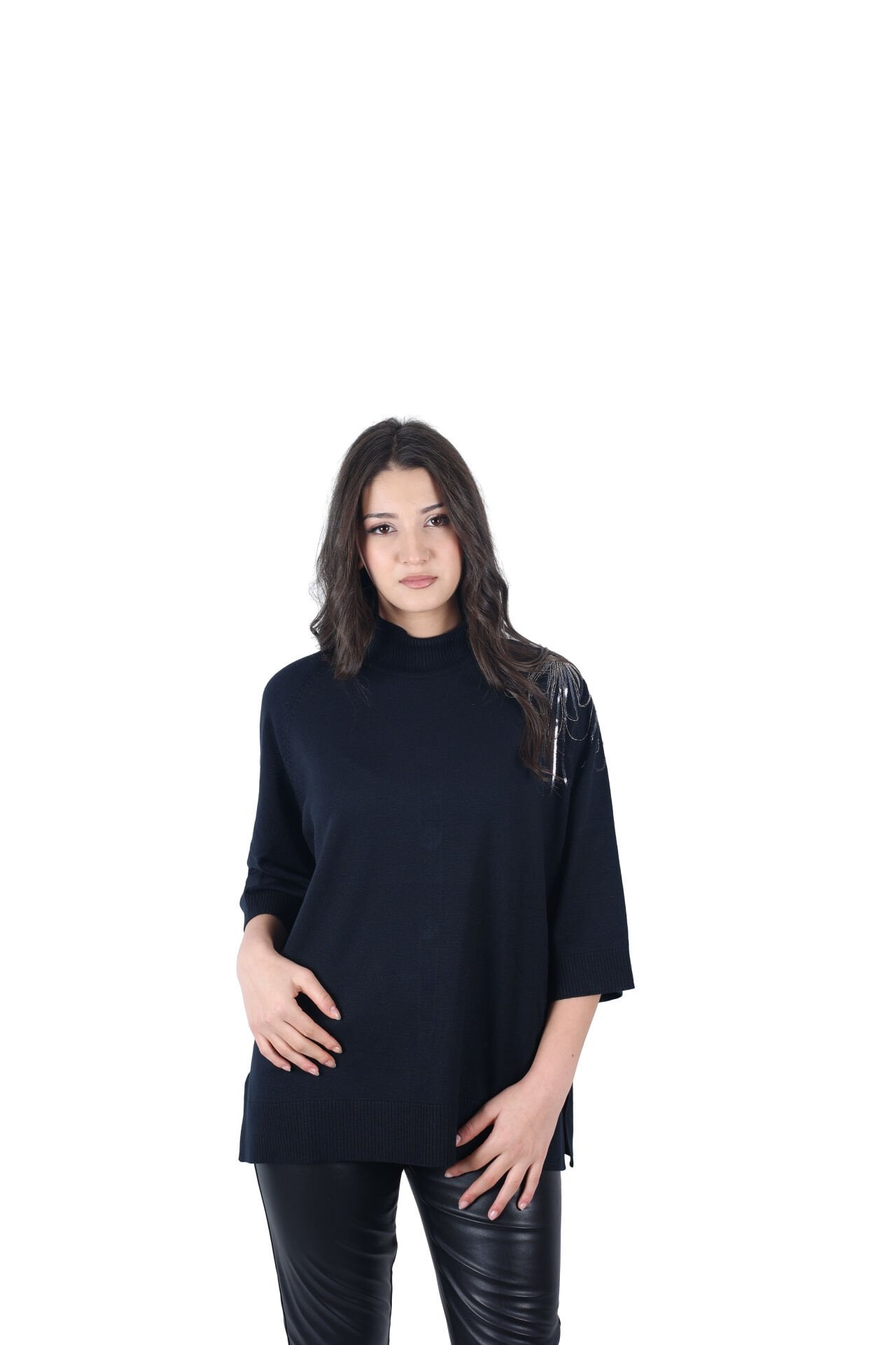 Ontriko Omuz İşlemeli Bluz