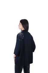 Ontriko Omuz İşlemeli Bluz